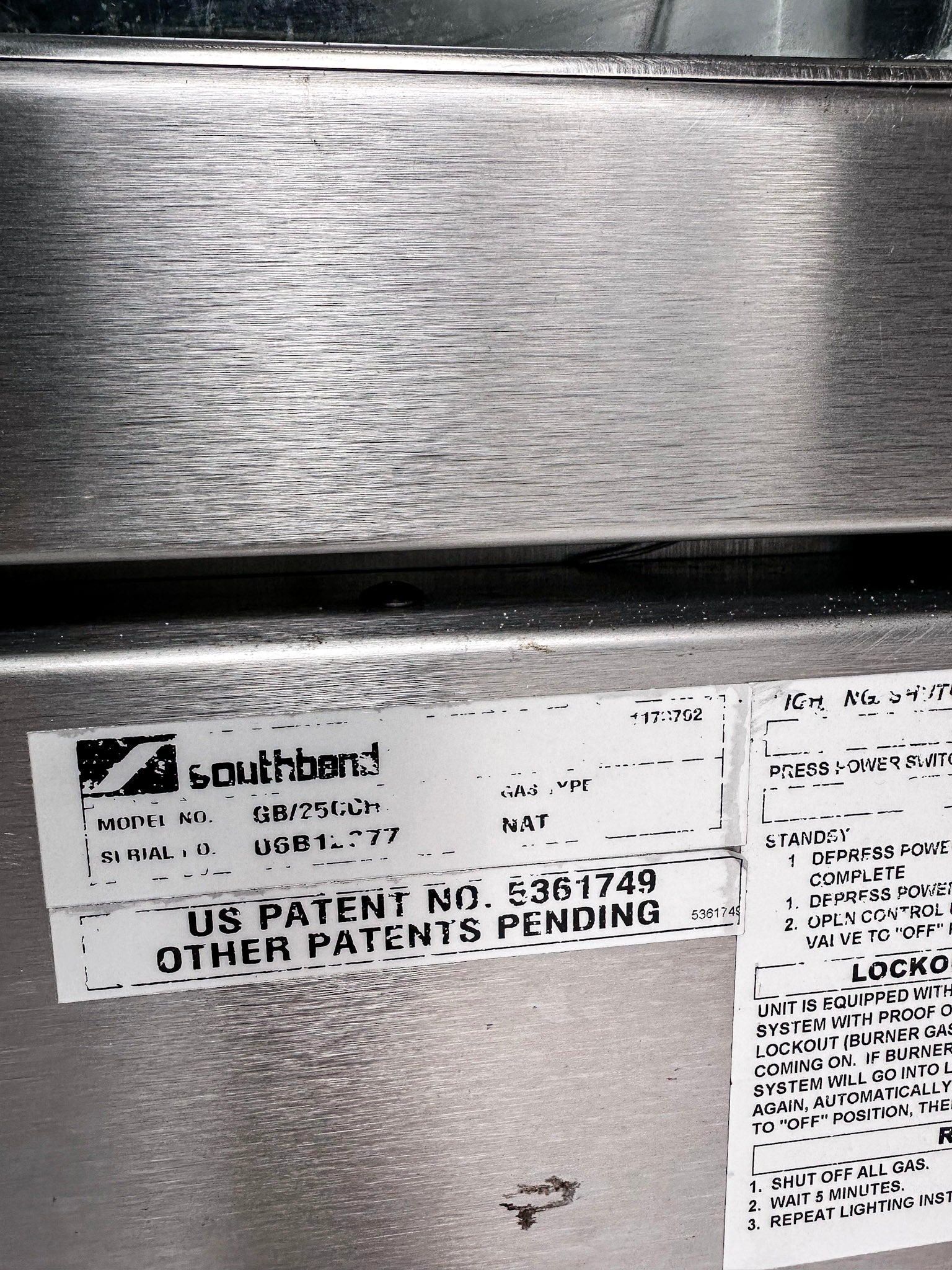 Southbend Marathoner Gold Natural Gas Double Stack Convection Oven - View-through doors on Casters