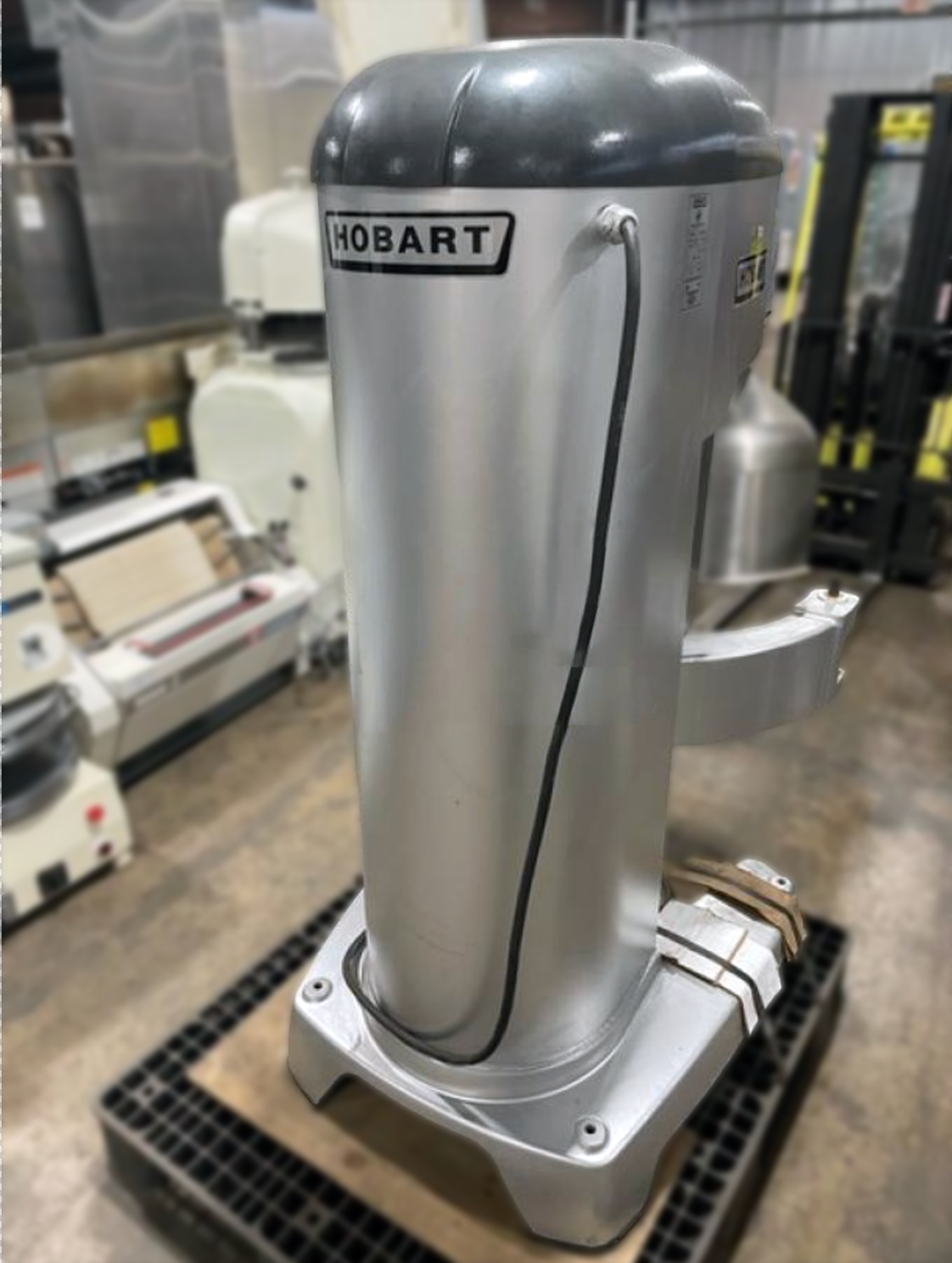 2018 Hobart Legacy HL800 80 Quart Commercial Dough Mixer - With Bowl, Hook, Whip