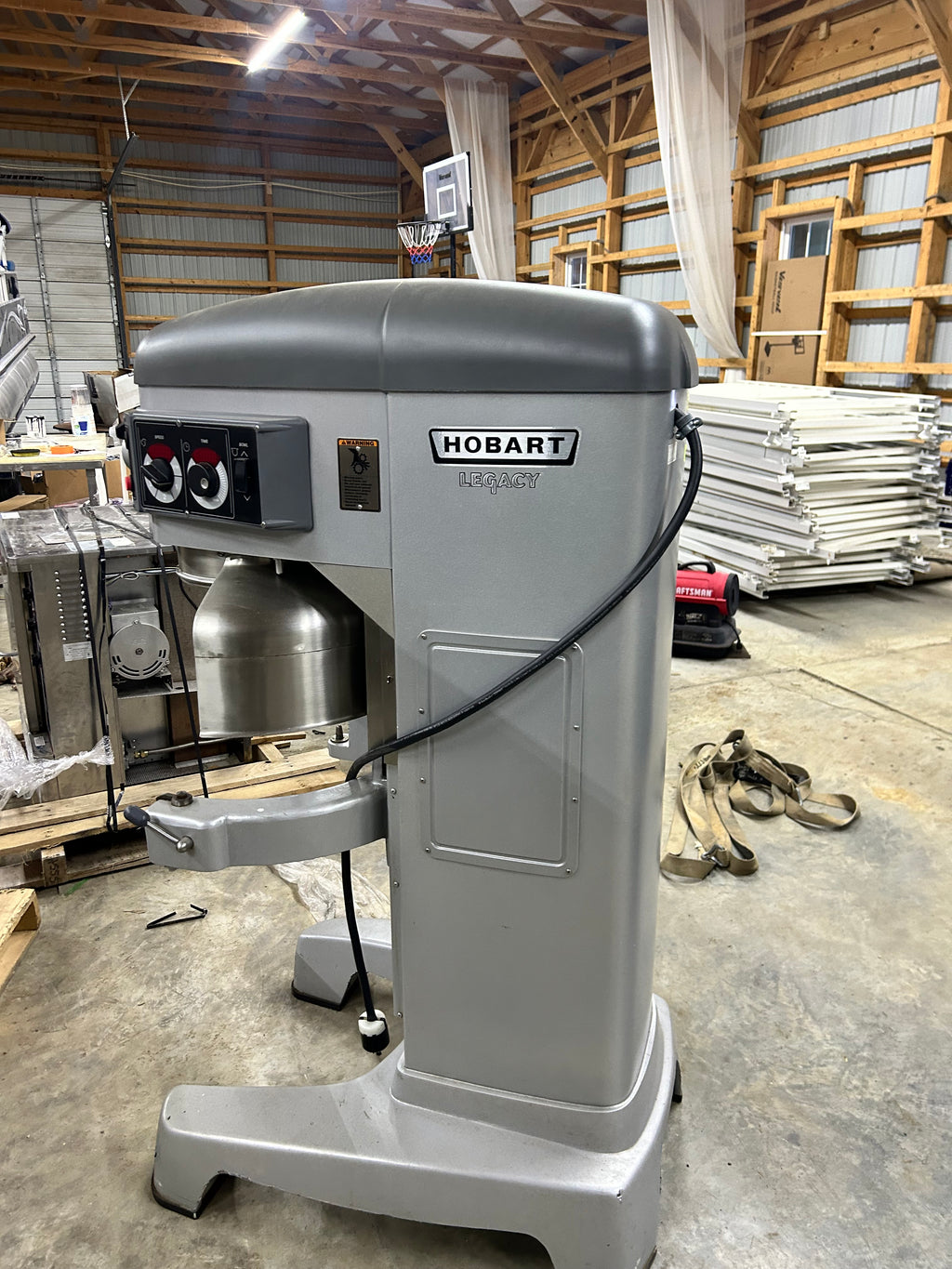 Hobart Legacy HL600 60 Quart Commercial Dough Mixer - With ATTACHMENTS