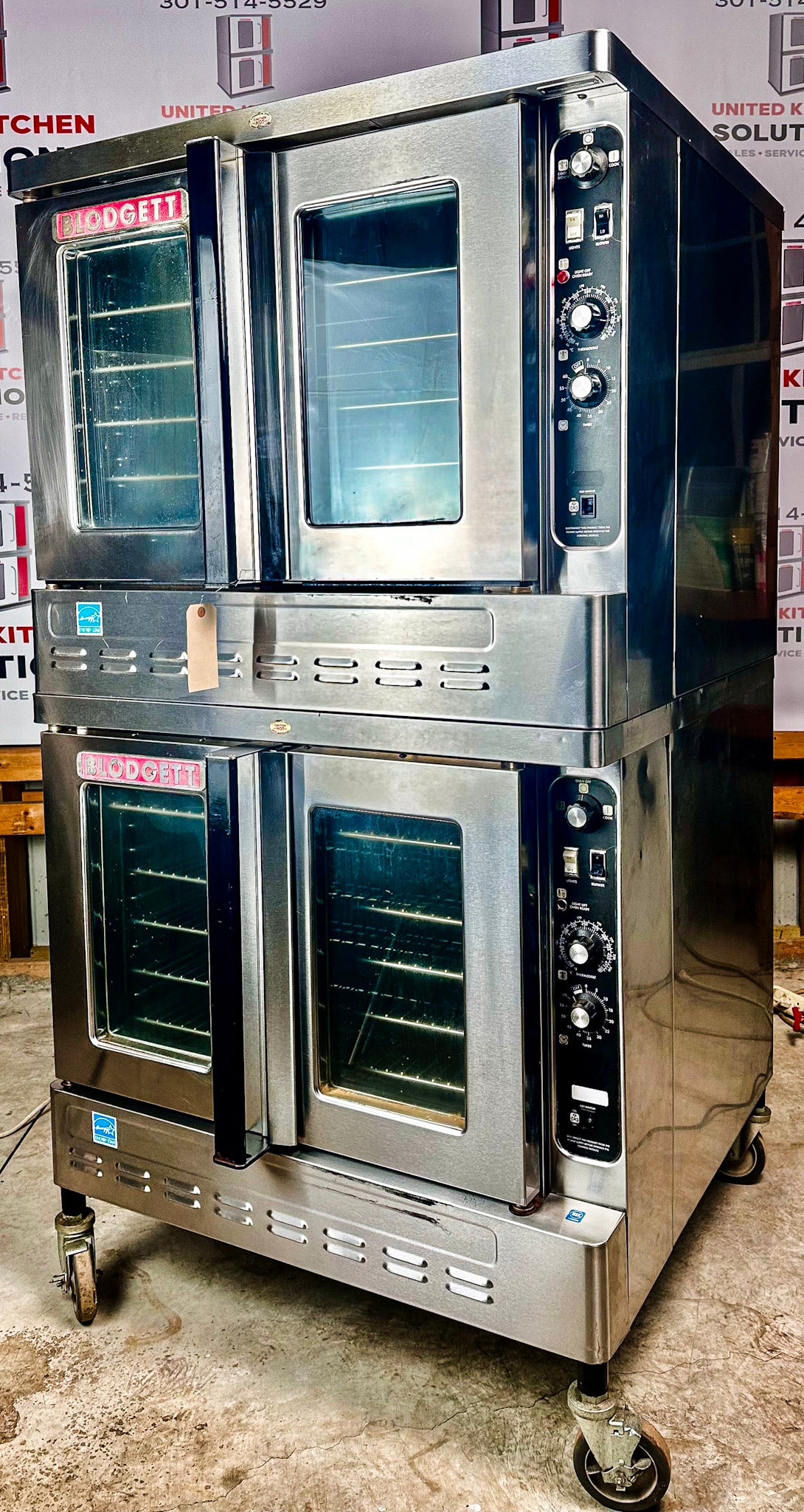 Blodgett DFG-100 Natural Gas Double Stack Convection Oven – Standard Controls, Casters