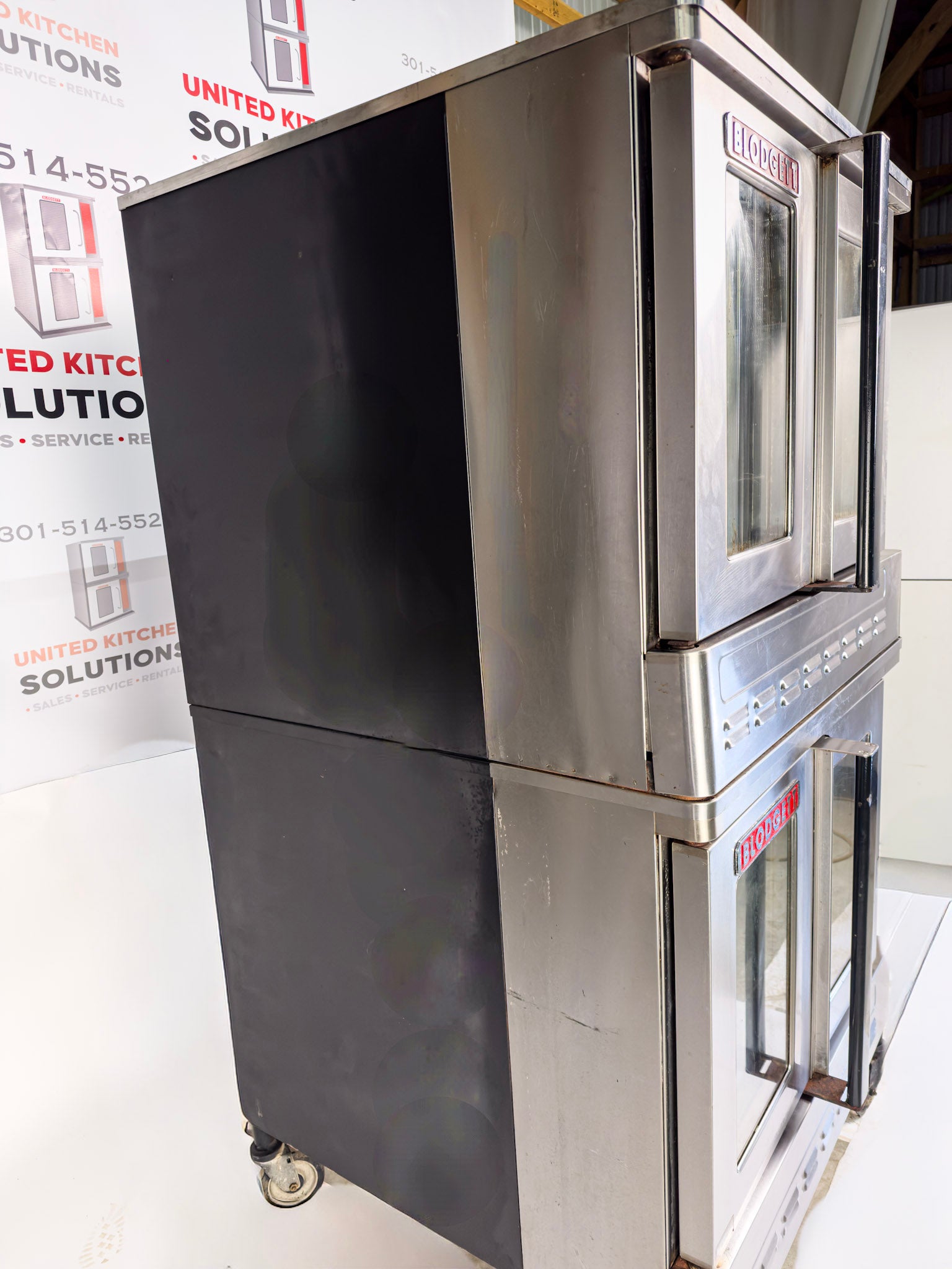 Blodgett DFG-100 Natural Gas Double Stack Convection Oven – Digital Controls, Casters