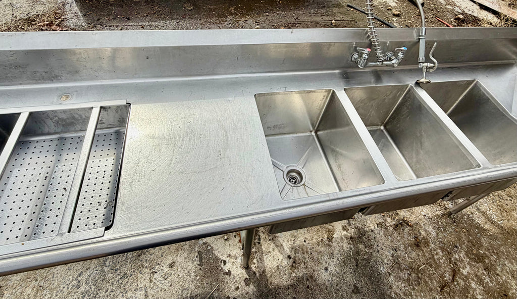 10ft 3-Compartment Sink with Faucet & Sprayer Nozzle