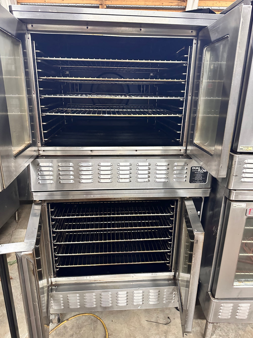Blodgett DFG-100 Natural Gas Double Stack Convection Oven – Digital & Solid State Controls, View-Through Doors