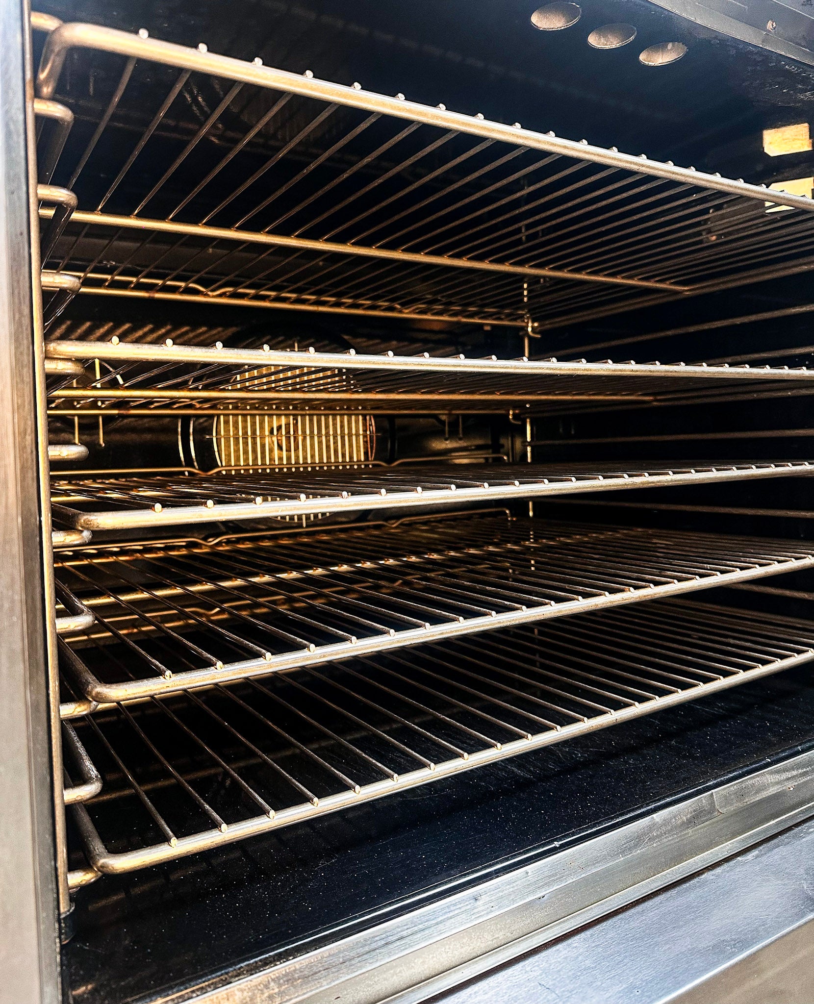 Blodgett DFG-100 Natural Gas Double Stack Convection Oven – Standard Controls, Casters
