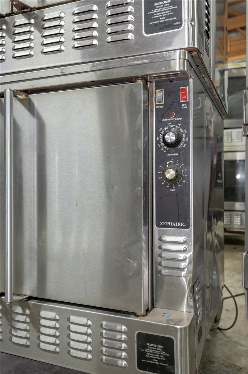 Blodgett Zephaire 100/200 Natural Gas Double Stack Convection Oven – Standard Controls Metal Doors, Casters