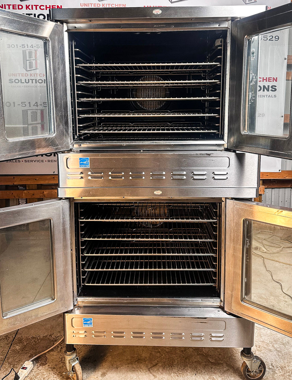 Blodgett DFG-100 Natural Gas Double Stack Convection Oven – Standard Controls, Casters
