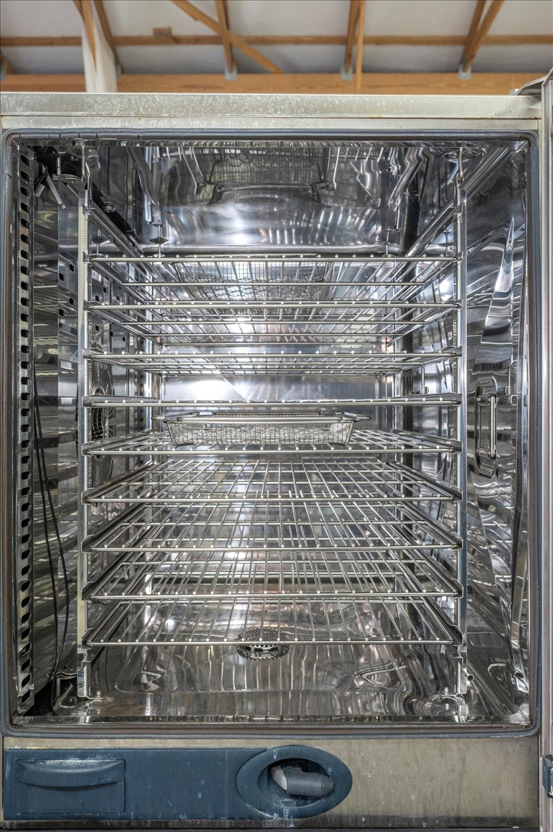 Rational SCC 102G Natural Gas Combi Oven – 10 Pan SelfCookingCenter Commercial Combination Oven