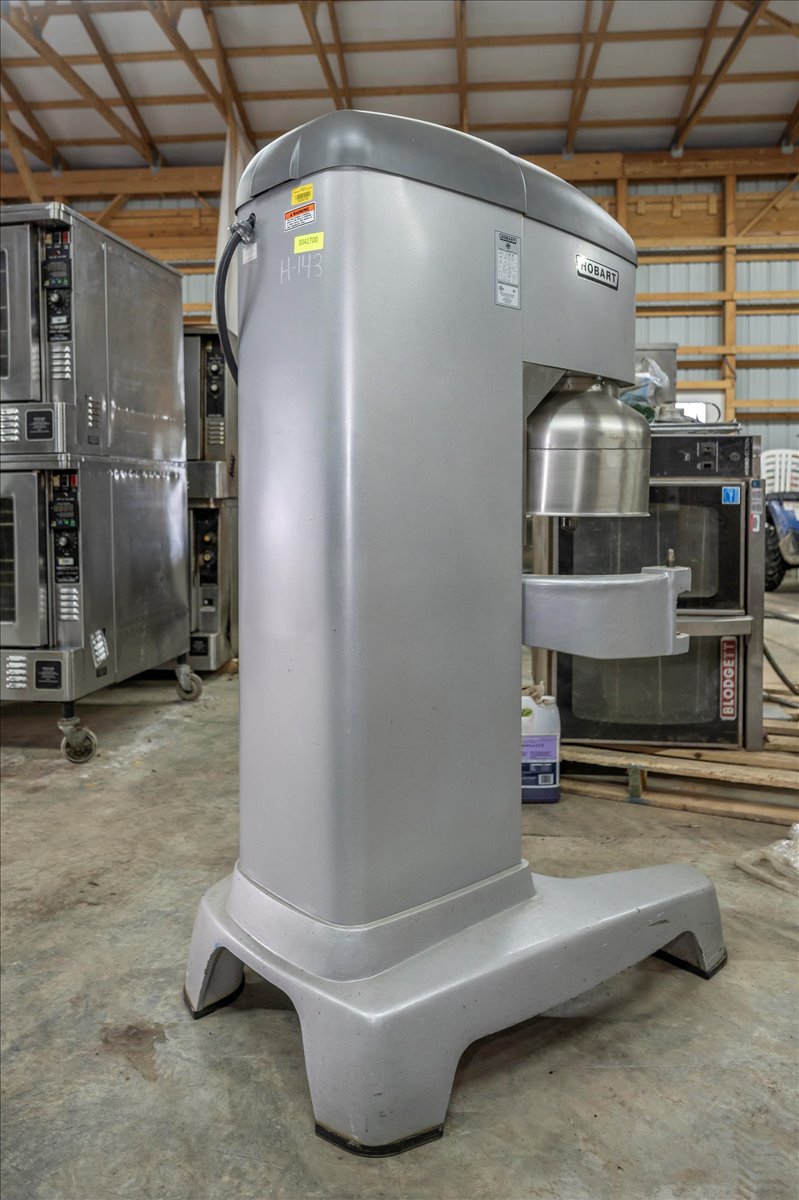 Hobart Legacy HL600 60 Quart Commercial Dough Mixer - Mixer Only