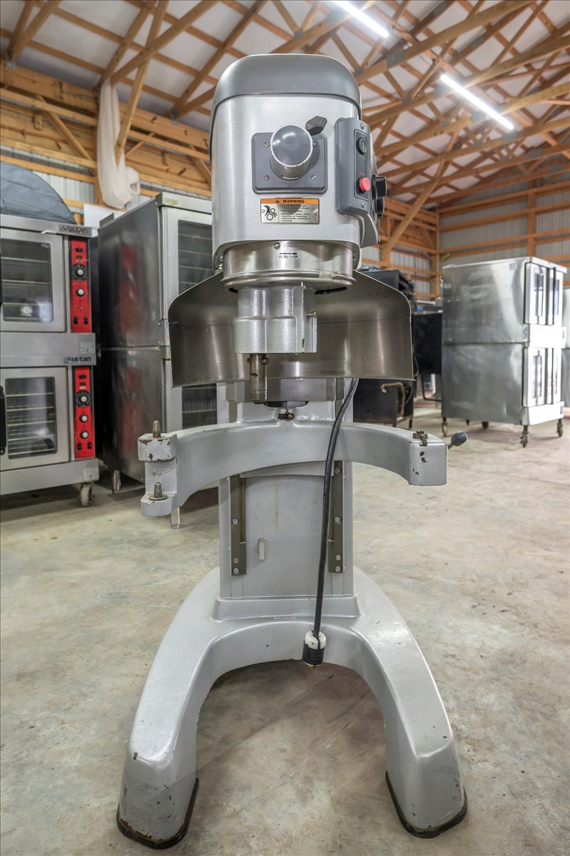 Hobart Legacy HL600 60 Quart Commercial Dough Mixer - Mixer Only