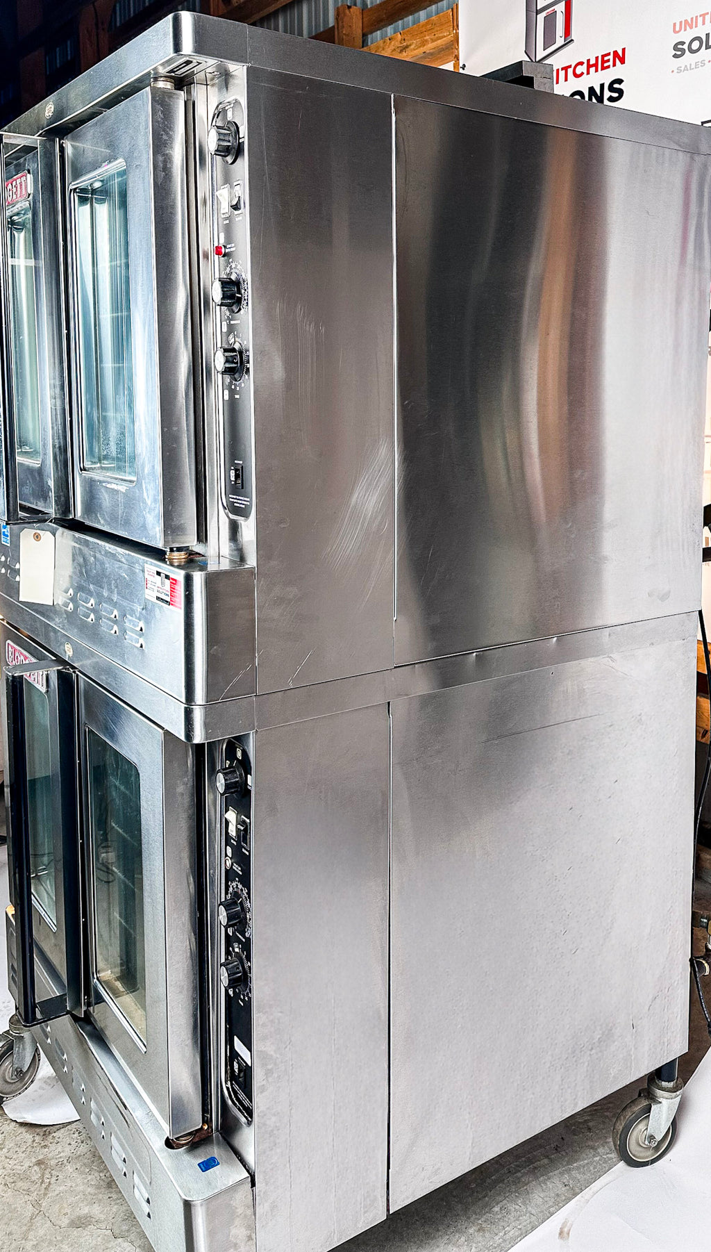 Blodgett DFG-100 Natural Gas Double Stack Convection Oven – Standard Controls, Casters