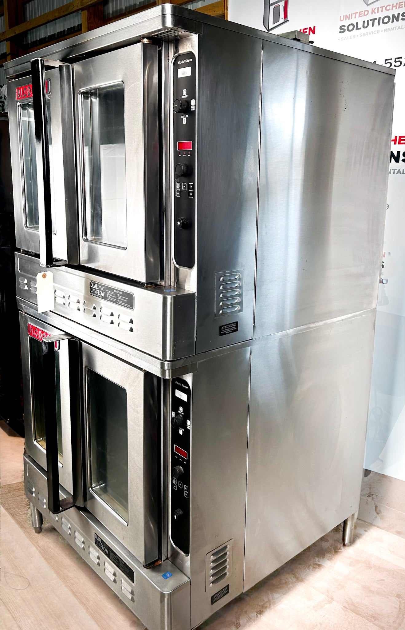 Blodgett DFG-100 Natural Gas Double Stack  Convection Oven – Digital Controls, View-Through Doors, Legs