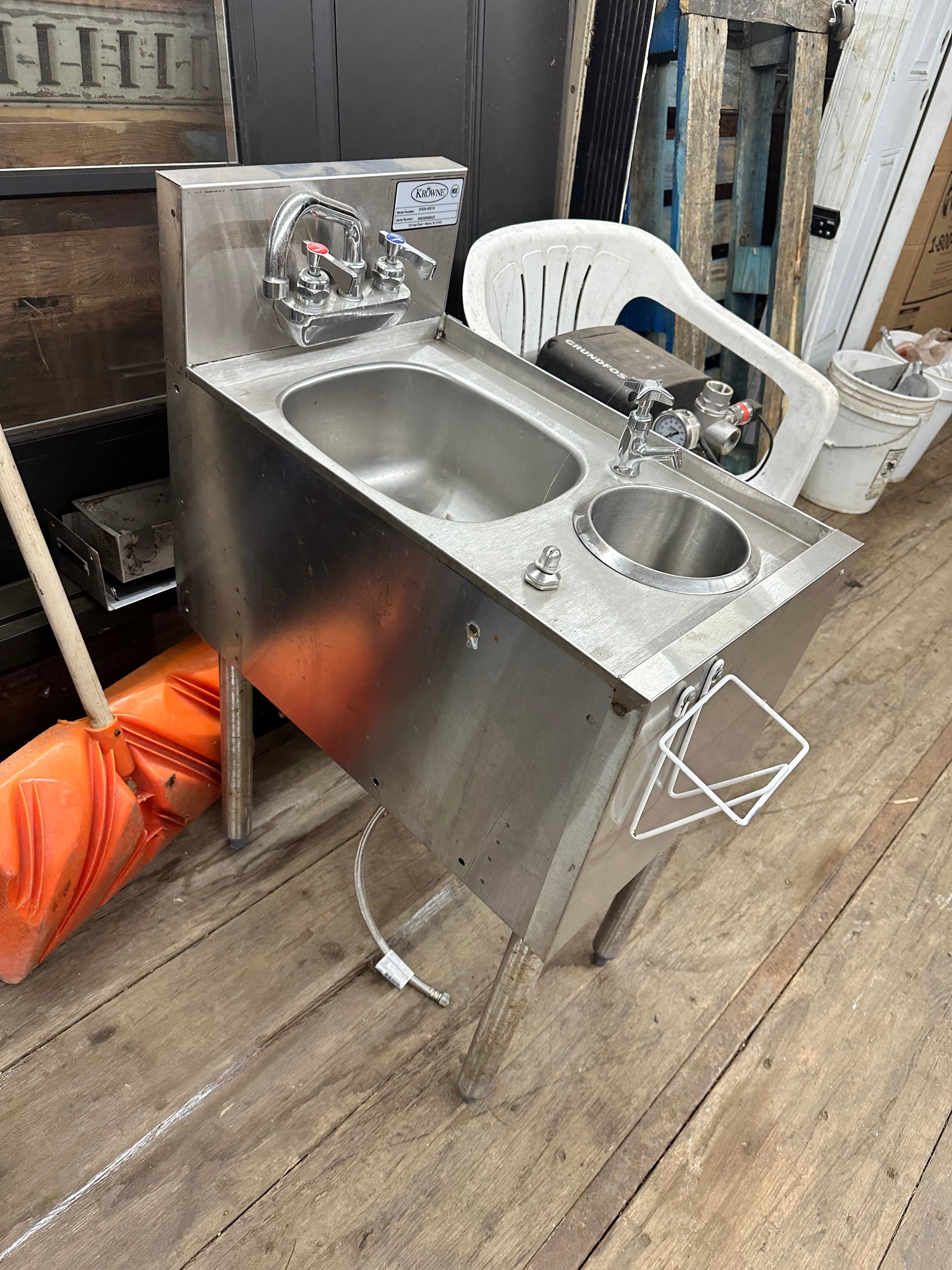 Mixology Station - Underbar Hand Sink With Dipper Well
