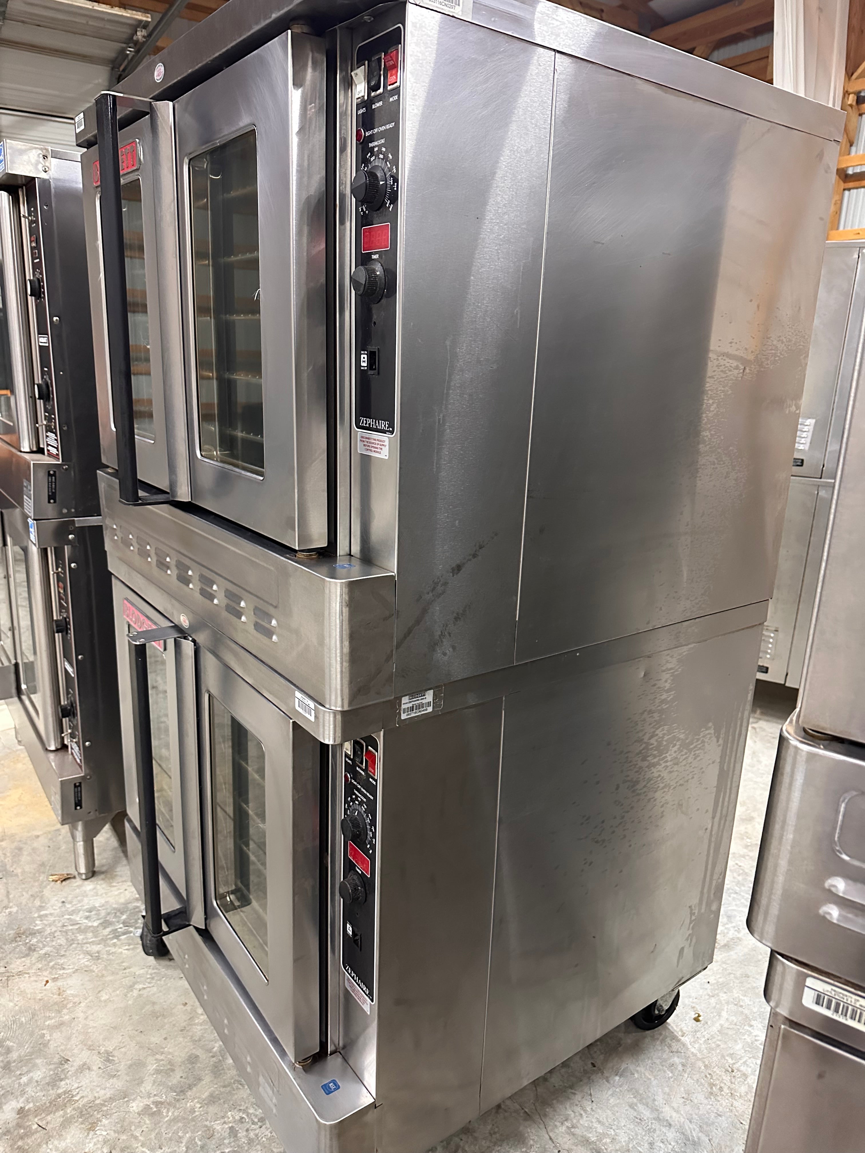 Blodgett DFG-100 Natural Gas Double Stack Convection Oven – Digital Controls, View-Through Doors, Casters