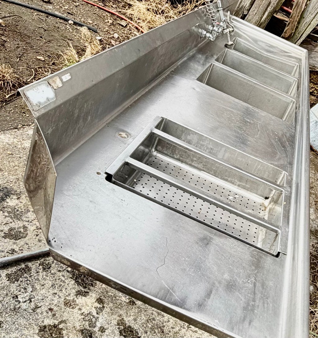 10ft 3-Compartment Sink with Faucet & Sprayer Nozzle