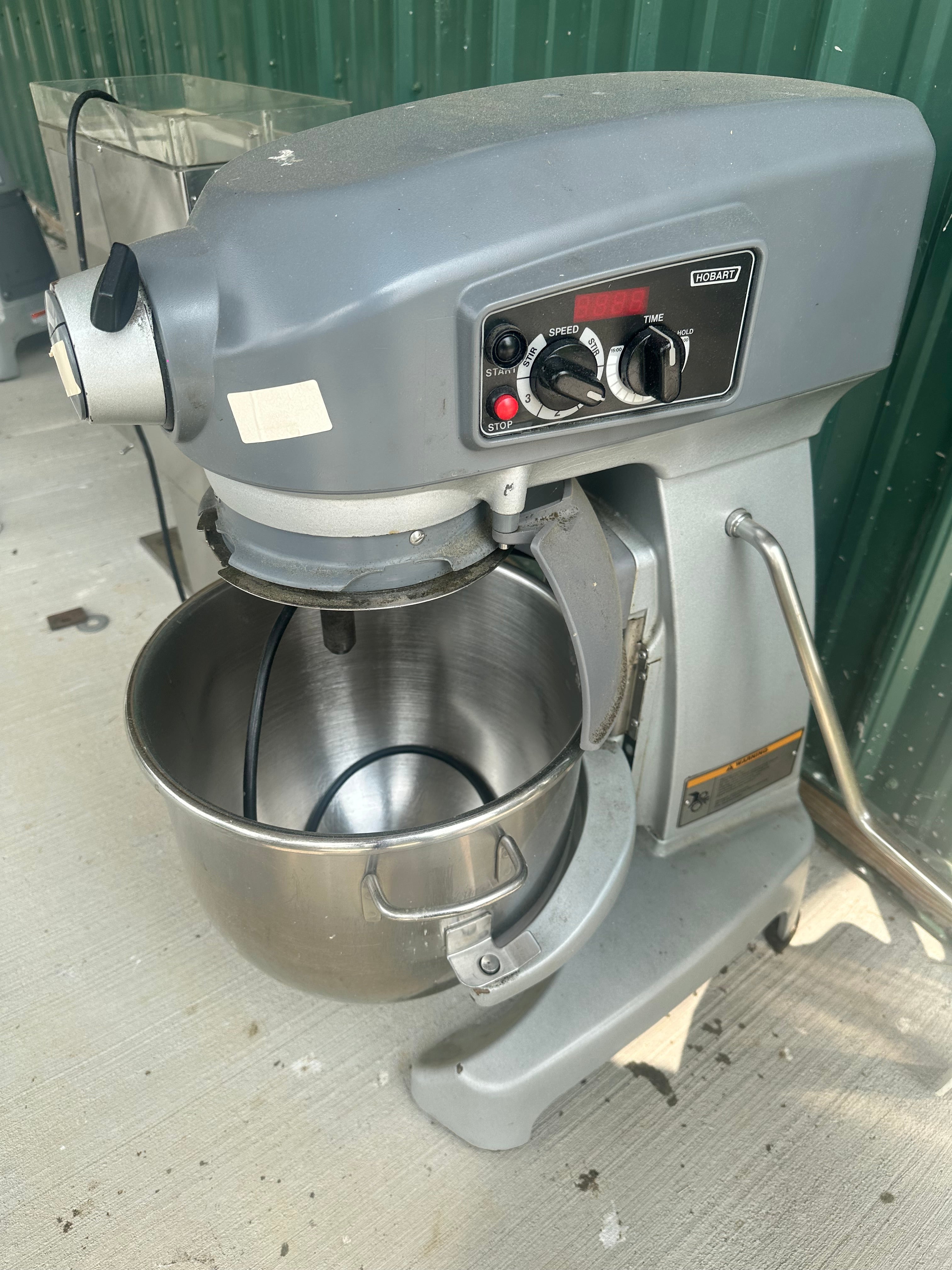 Hobart Legacy HL200 20 Quart Commercial Dough Mixer