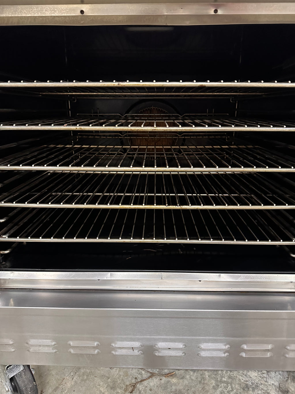 Blodgett DFG-100 Natural Gas Double Stack Convection Oven – Digital Controls, View-Through Doors, Casters