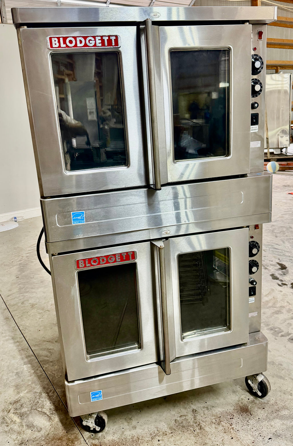 2015 Blodgett SHO Electric Double Stack Convection Oven – Standard Controls View-through doors, Casters