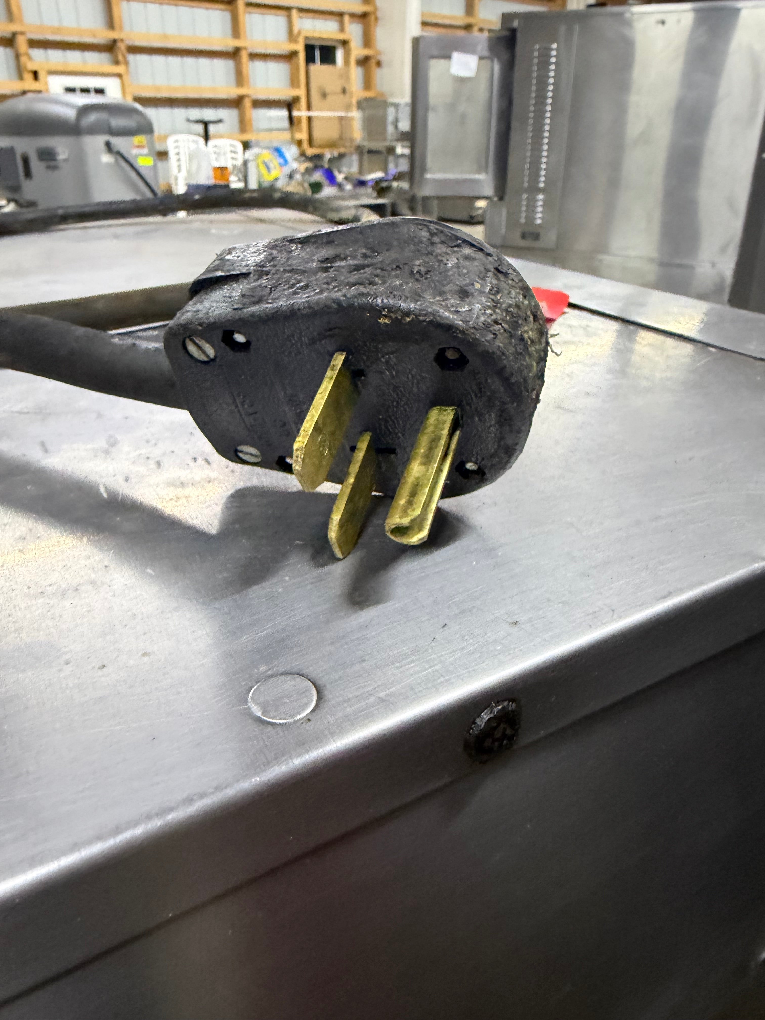 Vulcan EC02D Electric Single Stack Half-Size Convection Oven - View-through doors (without table)