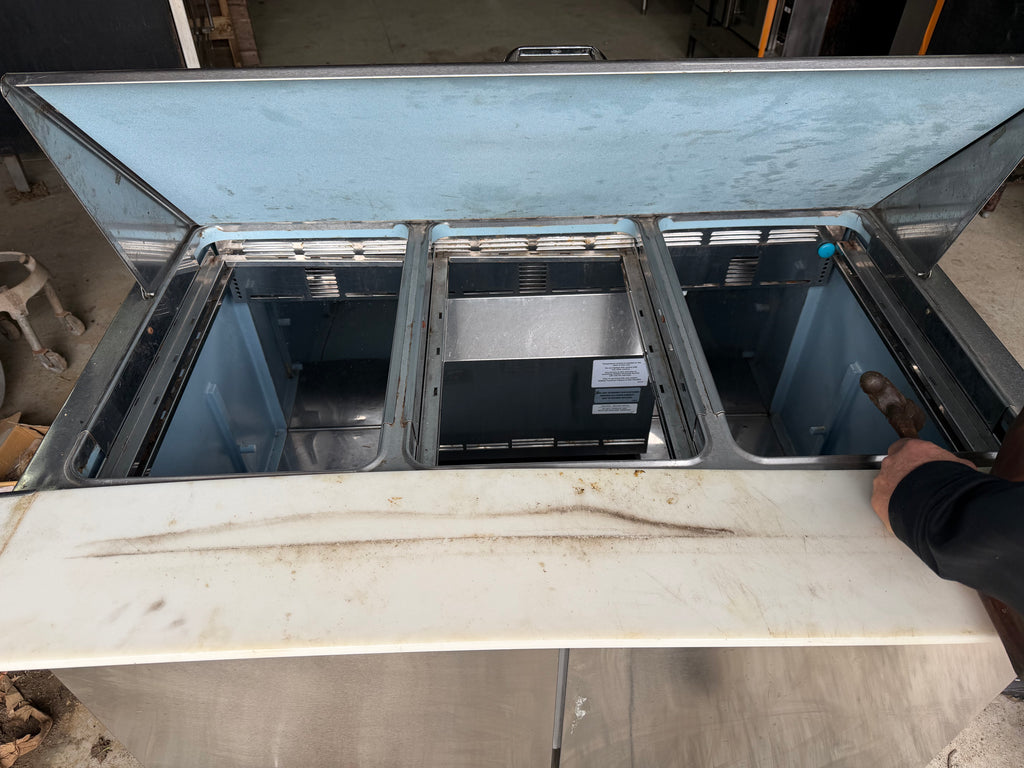 48" Mega Top Bain Marie Sandwich Prep Refrigerator