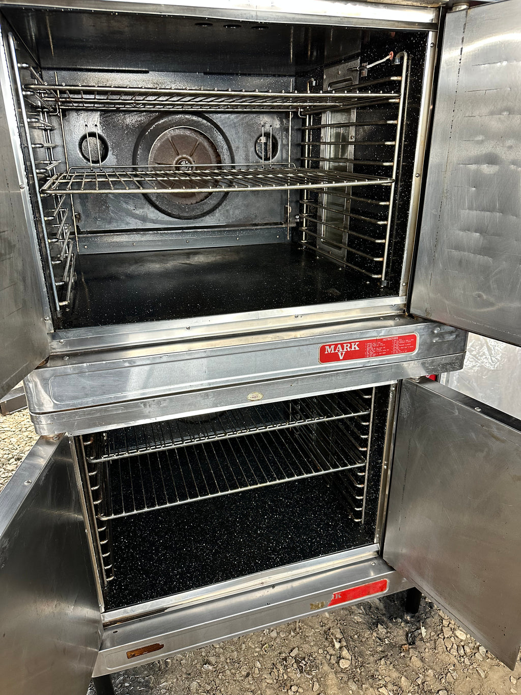 Blodgett Mark V Electric Double Stack Convection Oven – Standard Controls, Metal doors, Legs